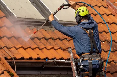 Démoussage et hydrofuge de toiture à Crocy